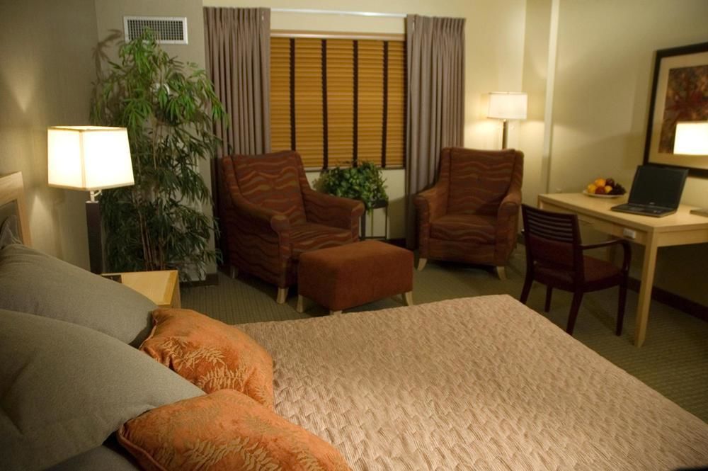 Westmark Fairbanks Hotel And Conference Center Room photo