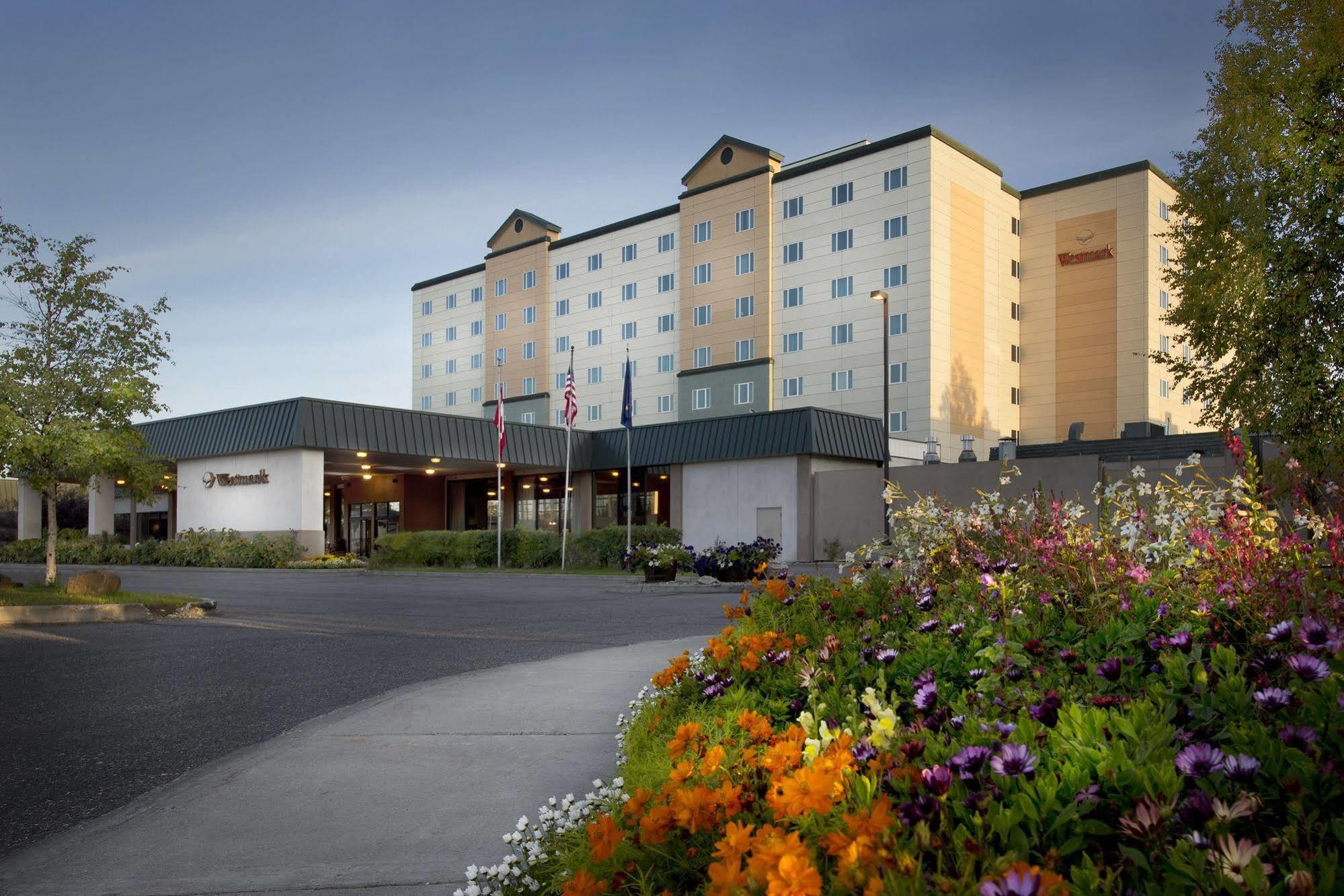Westmark Fairbanks Hotel And Conference Center Exterior photo